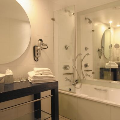 Отель Park Plaza 4*